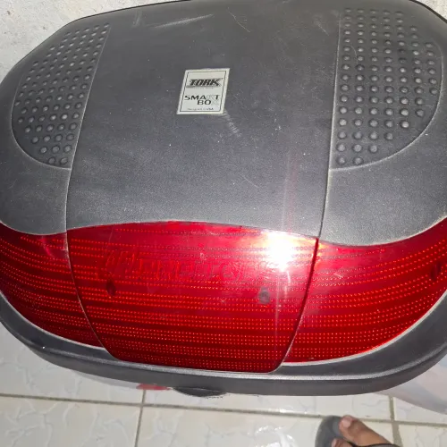 Vendo baú 45l