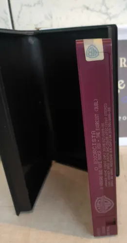 Edição especial / fita VHS do clássico do terror O Exorcista: A Versão que Você Nunca Viu