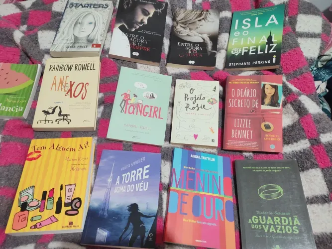 Combo de 13 livros