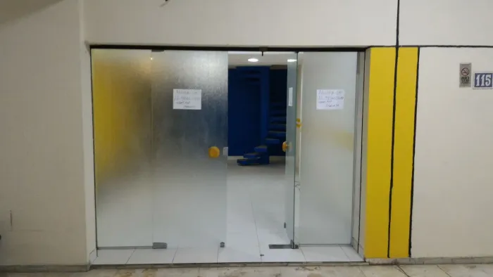Loja com jirau em São Conrado em galeria comercial