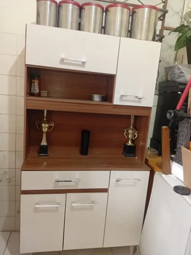 ARMÁRIO COZINHA PRATICAMENTE NOVO