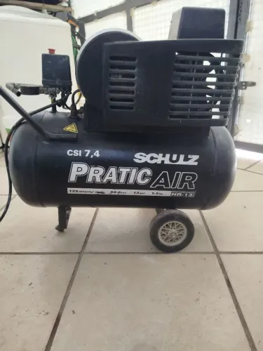 Compressor 50 litros bivolt pouco uso funcionando perfeitamente 1350$