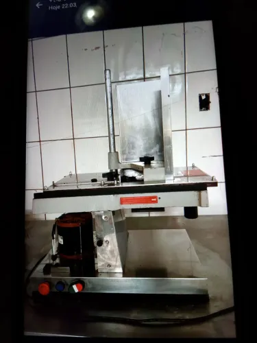 Vendo fatiadora de pães automatica pra Panificadora