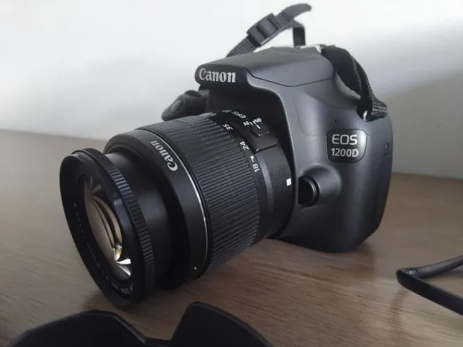 VENDO / TROCO - CANON EOS 1200D + LENTE 18-55MM