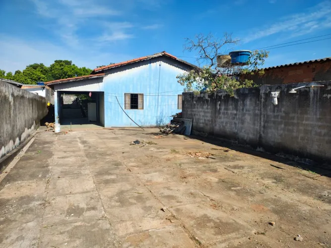 Vendo Casa em Senador Canedo ( Setor Jardim Canedo )