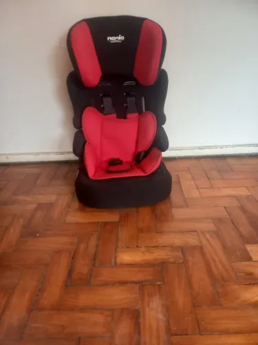 Cadeirinha para criança ( carro)