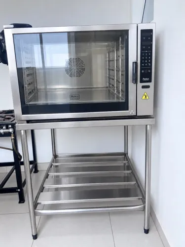 Forno Industrial marca Prática Techipan HPE120 + base aço inox + 4 formas