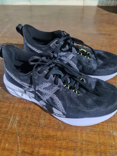 ASICS NOVABLAST 5