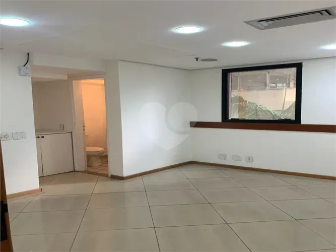 Salas à venda em Paraíso - SP