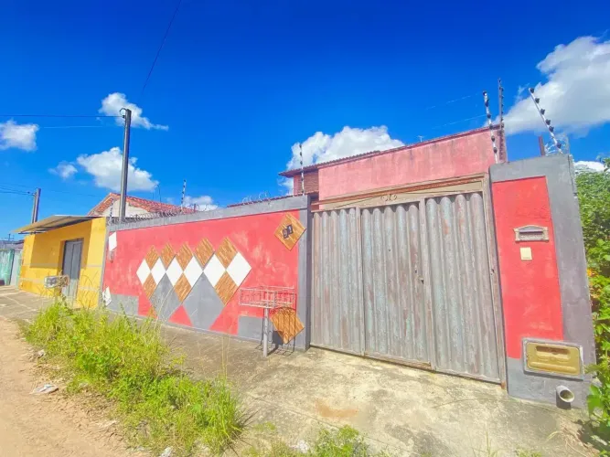 Casa Duplex com 3 quartos sendo 2 suítes no jardim Primavera - Parnamirim-RN