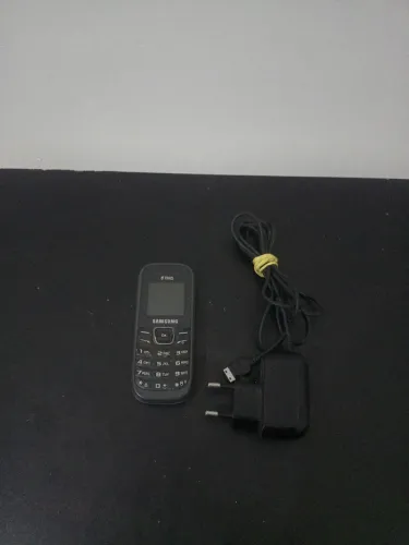 Samsung E1263