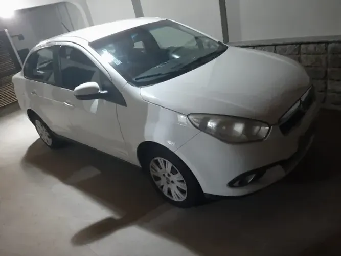 Fiat Grand Siena Attrac. 1.4 EVO F.flex 8V 2013