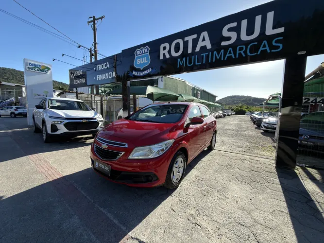 Chevrolet Onix Hatch LT 1.0 8V Flex Power Mec. 4P 2013
