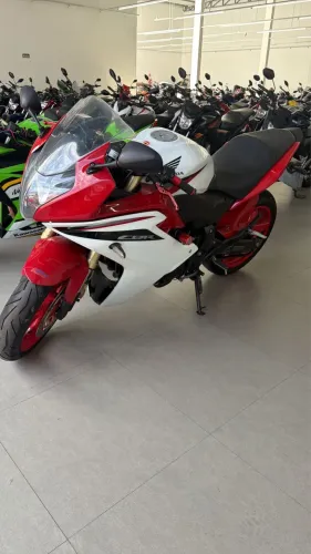 Cbr 600 F 2012    Moto está top bem cuidada 