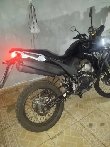 Moto Lander capitão América