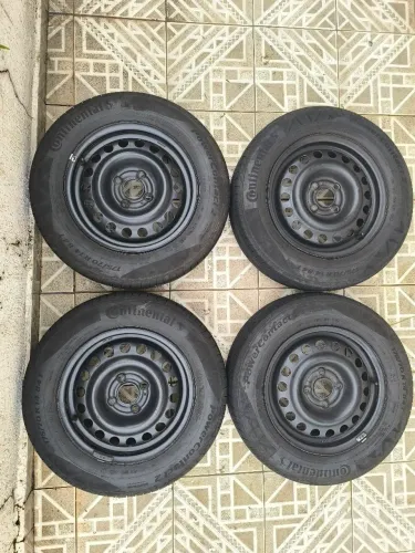 4 rodas de ferro aro14 GM com pneuss