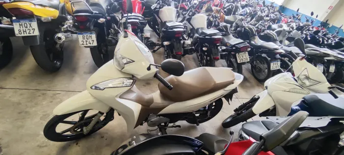HONDA BIZ 125 BRANCA 2019 Shalon veículos Cariacica