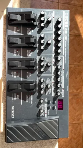 PEDALEIRA BOSS ME-80