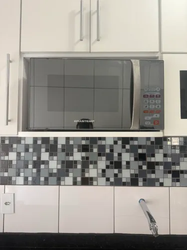 Microondas 30L Brastemp espelhado 220V