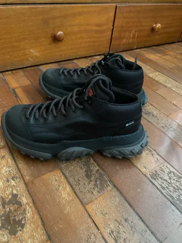 Bota Camper Couro Preto 40BR 42EUR Karst Trek Gore Tex