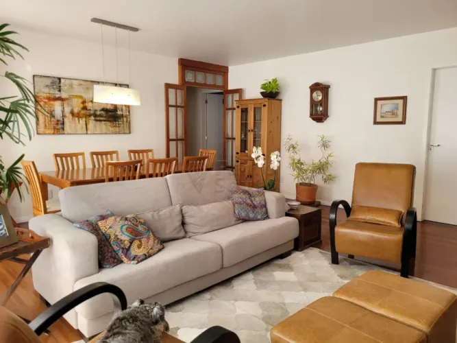 Apartamento a venda na Rua Padre Anchieta.
