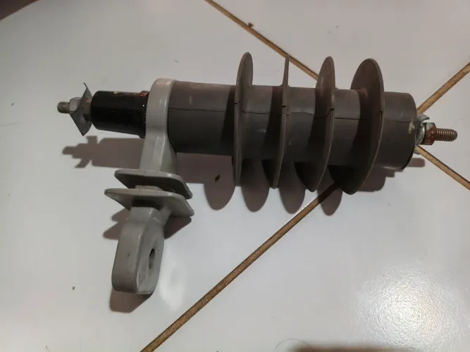 Isoladores poliméricos