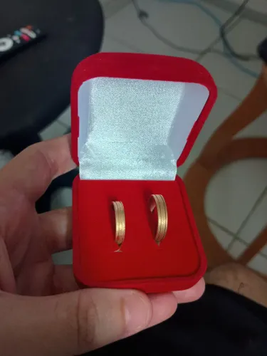 Par de aliança romanel banhado em ouro