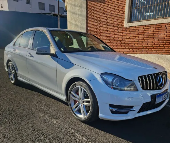 Mercedes-Benz C-180 CGI Sport 1.6 TB 16V 156cv Aut. 2014