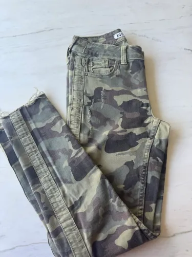 Calça Camuflada ZARA - TAM 34
