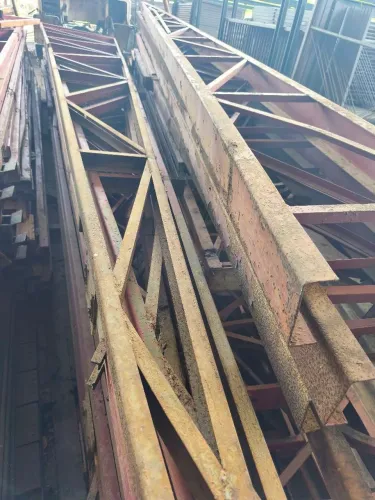 VENDE SE ESTRUTURA METALICA PARA BARRACAO 