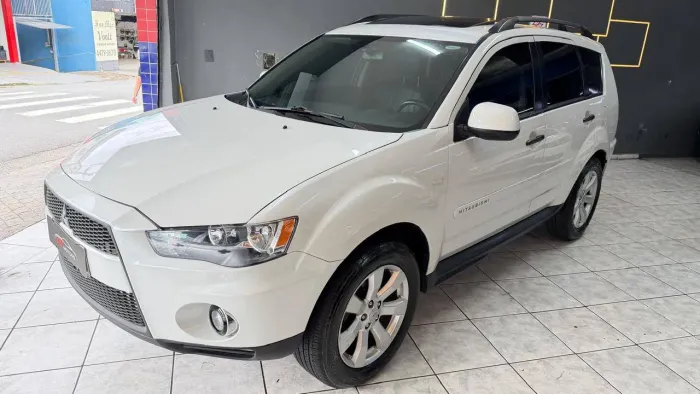 Mitsubishi Outlander 2.0 16V 160cv Aut. 2013