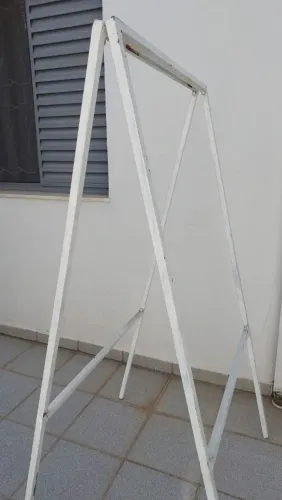 Cavalete dupla face para anúncio
