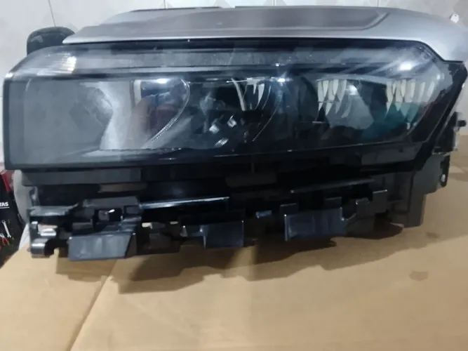 Farol de jeep commander