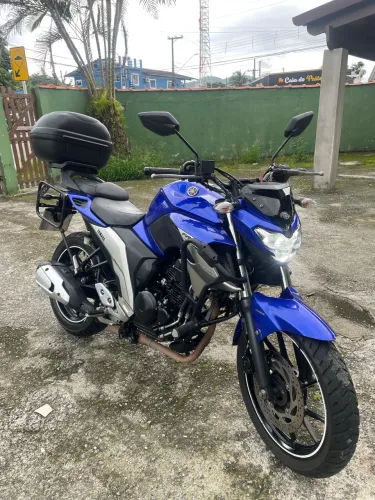Fz 250 com acessórios, muito conservada