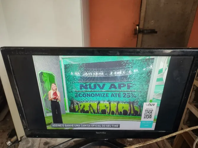 Monitor 22 polegadas HDMI auto falante perfeito