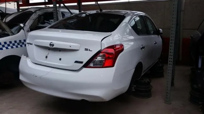 Peças usadas Nissan Versa 2013 2014 1.6 16v flex 111cv câmbio manual