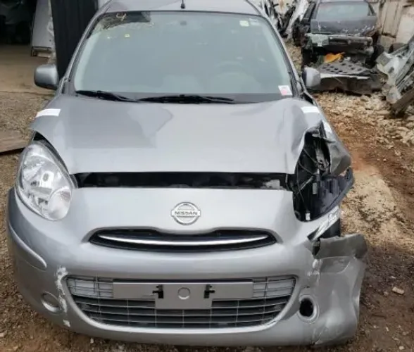 Sucata Nissan Tiida para retirada