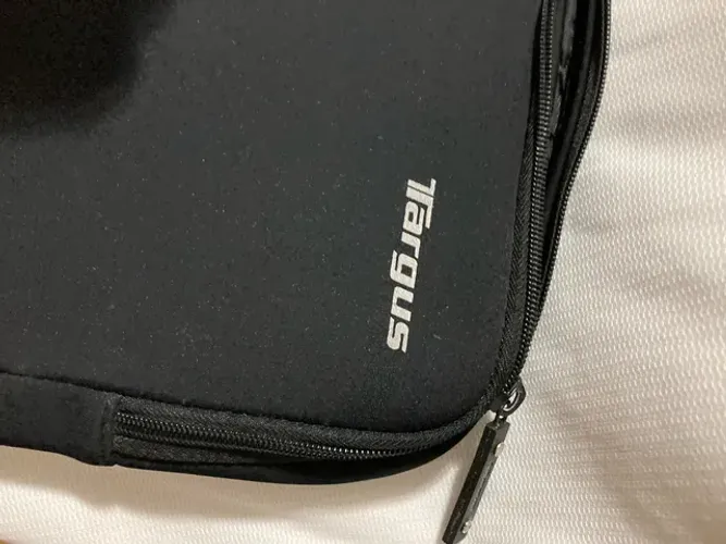 Vendo uma pasta de notebook
