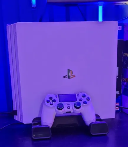 PS4 PRO 1TB- BRANCO. Temos Loja Física.