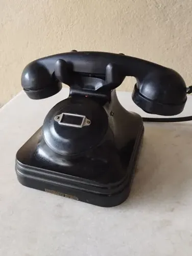 Telefone de baquelite 