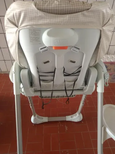 Anda já e cadeira alimentação 