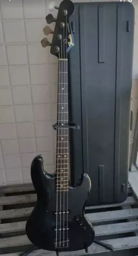 Baixo Fender Jazz Bass Japonês Com Case