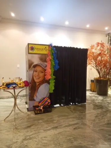 Cabine de Fotos 360 - Animação e Diversão para seu Evento