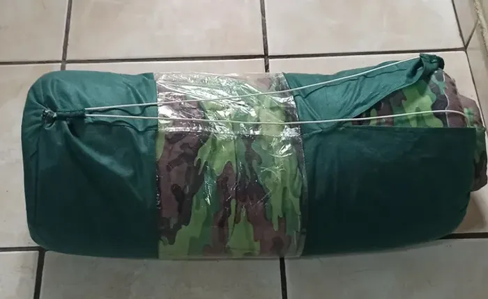 Colchonete Mont Long Solteiro Estampado Em Excelente Estado 60