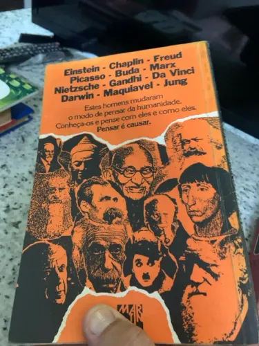 Livro O Pensamento Vivo de Einstein