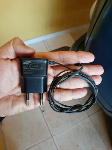 Carregador Samsung original MICRO USB do J1 em Samambaia Sul
