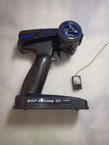 Rádio controle RC HSP 4 canais em bom estado