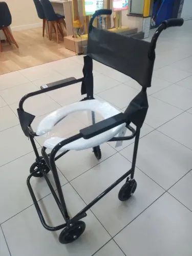 Cadeira de banho.
