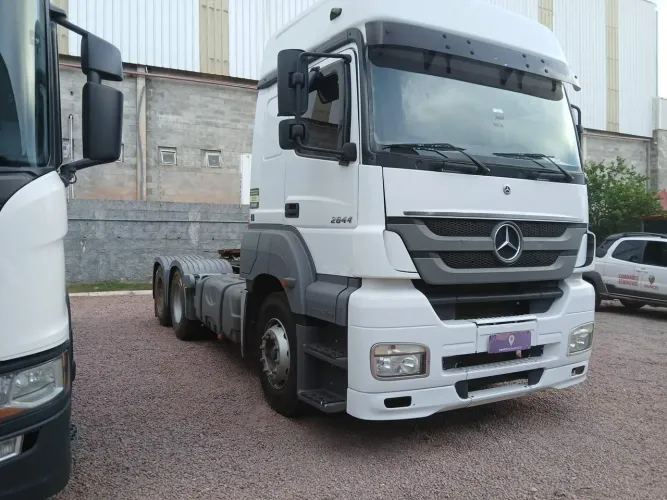 Mercedes-Benz Axor 2644 S/36 6X4E5 2022/2022 Vamos Seminovos Cuiabá