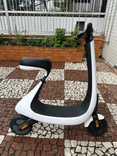 Patinete elétrico de 350 W moderno estiloso alarme e cartão NFC